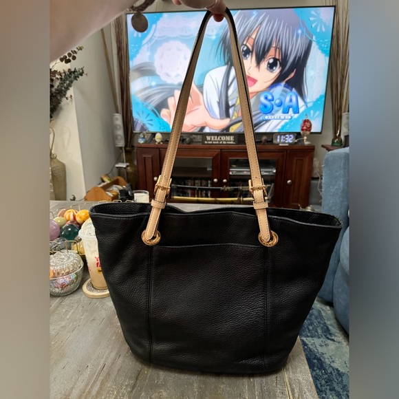 Michael Kors Jet Set Women's Tote Black Pebble Grain Leather Purse - Picture 2 of 16